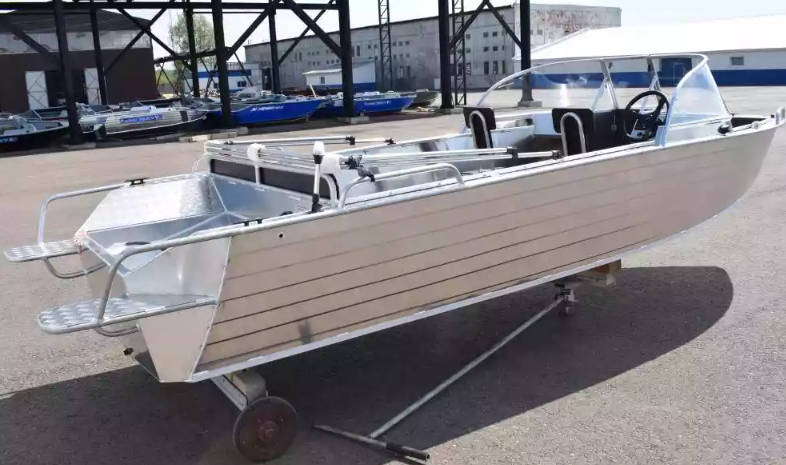 Алюминиевый катер WYATBOAT-550 DCM в Петрозаводске