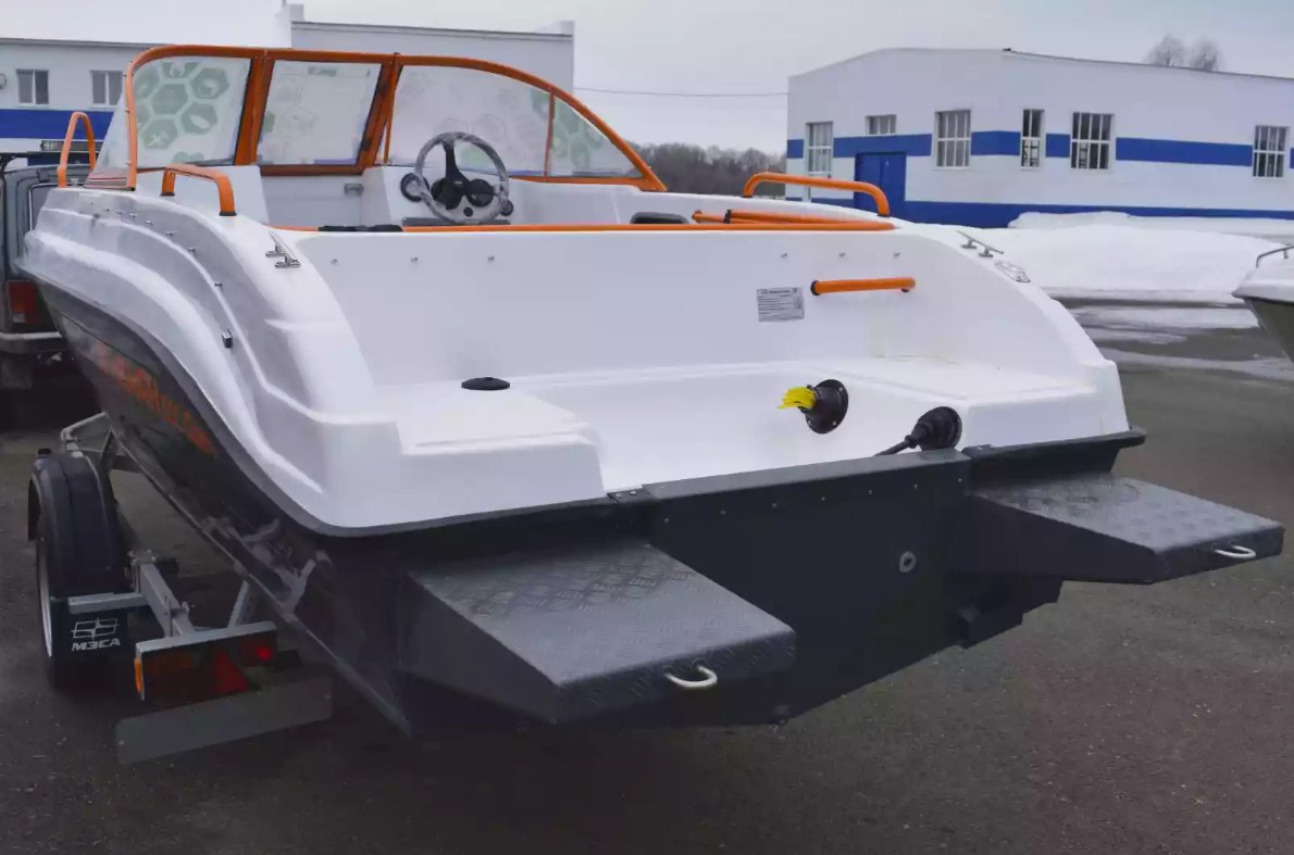 Комбинированный катер Neman-500 Open в Петрозаводске