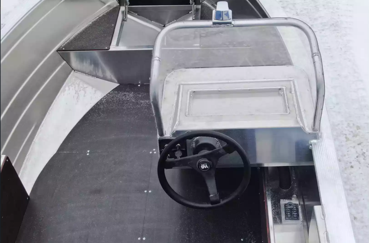 Алюминиевый катер Неман-400 С в Петрозаводске