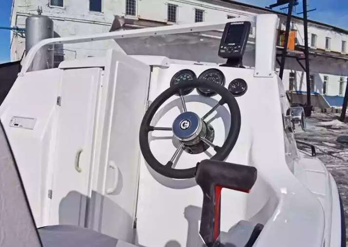 Комбинированный катер Neman-500 с каютой в Петрозаводске