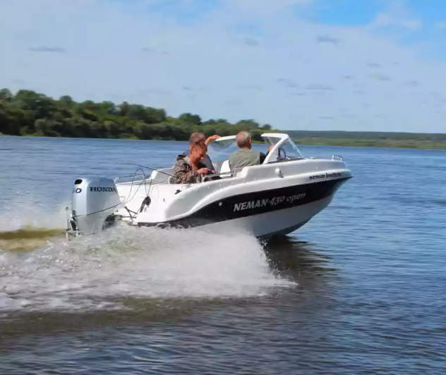 Стеклопластиковый катер Neman-450 Open в Петрозаводске