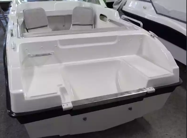 Стеклопластиковый катер Neman-500 Р в Петрозаводске