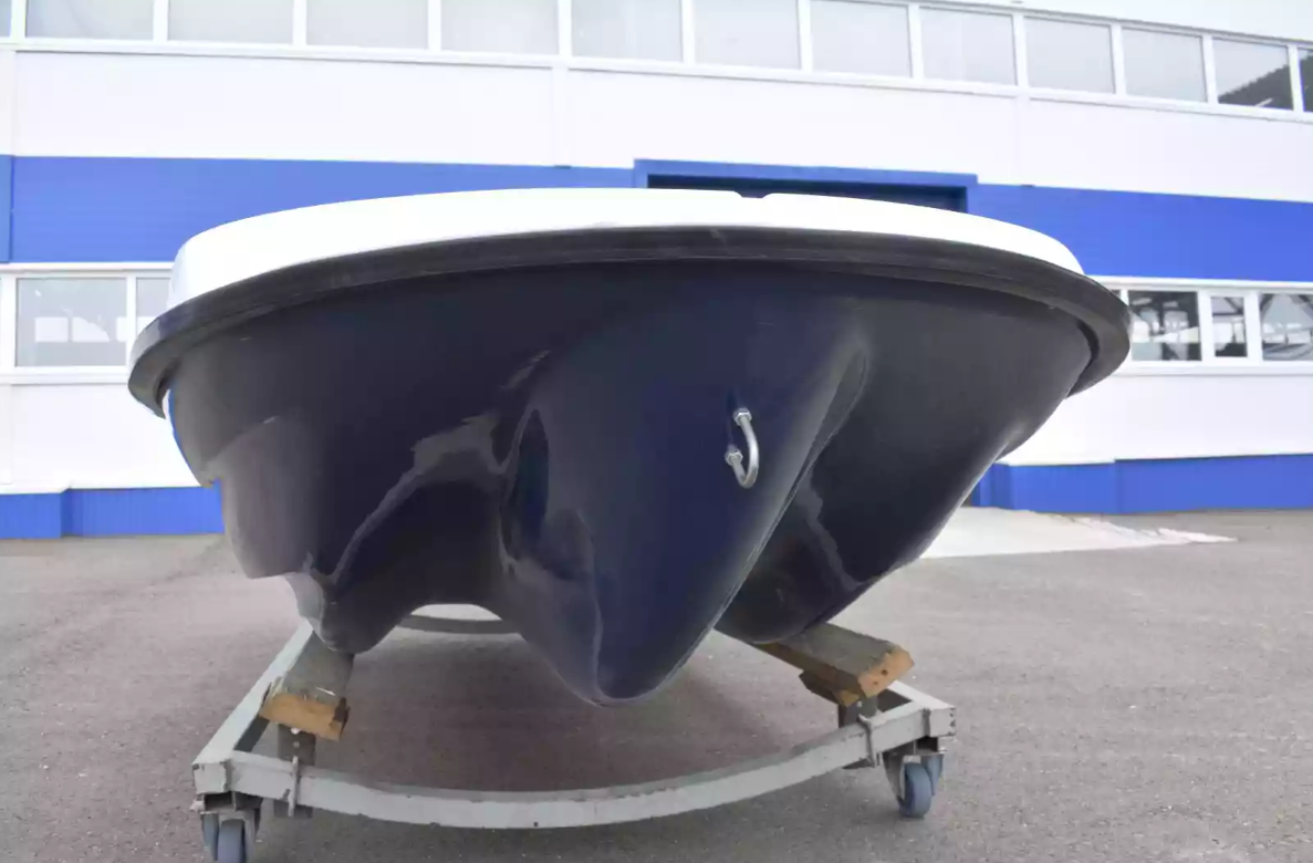 Стеклопластиковая лодка Пингвин New (тримаран) в Петрозаводске