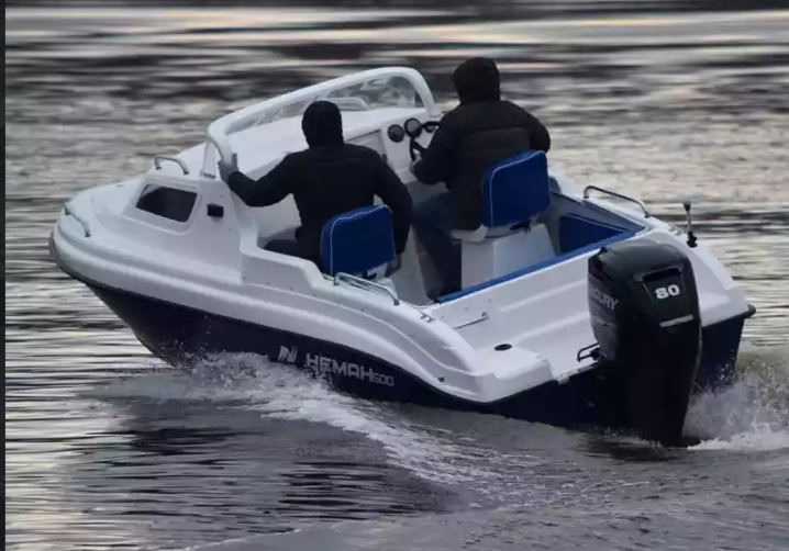 Комбинированный катер Neman-500 с каютой в Петрозаводске