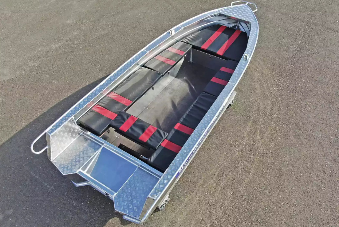 Алюминиевая лодка Wyatboat-390РМ увеличенный борт в Петрозаводске