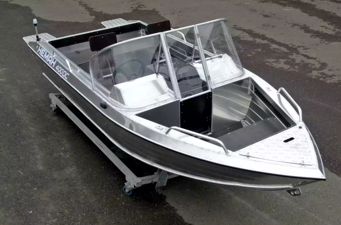 Алюминиевый катер Neman-400 DC в Петрозаводске
