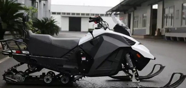 Снегоход ULAR 220 в Петрозаводске