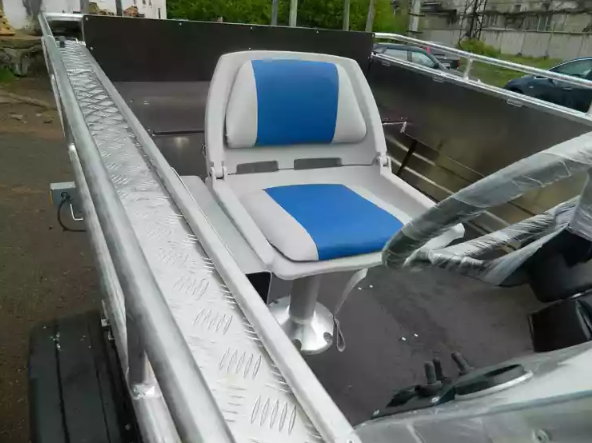 Алюминиевый катер Wyatboat-490 C в Петрозаводске