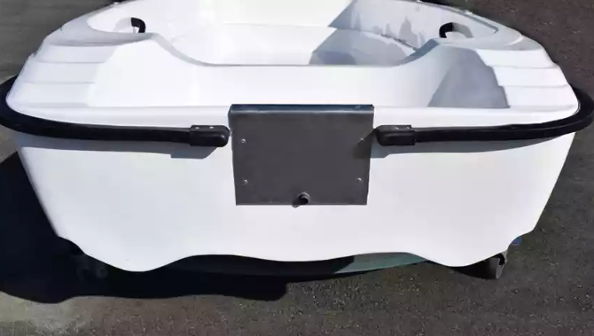 Стеклопластиковая лодка Пингвин (тримаран) в Петрозаводске