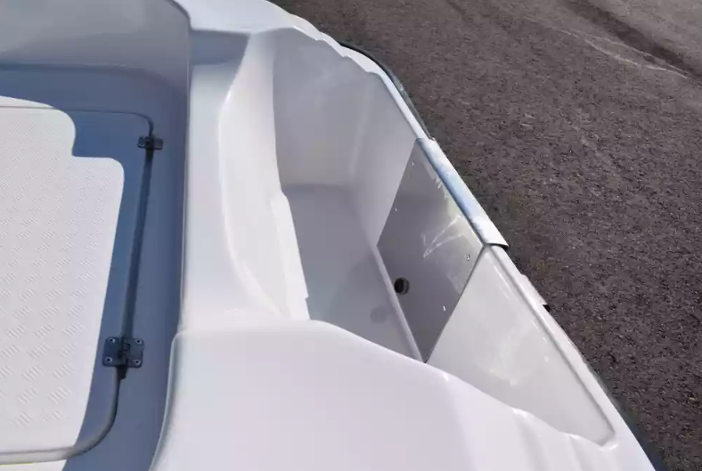 Стеклопластиковая лодка Пингвин (тримаран) в Петрозаводске