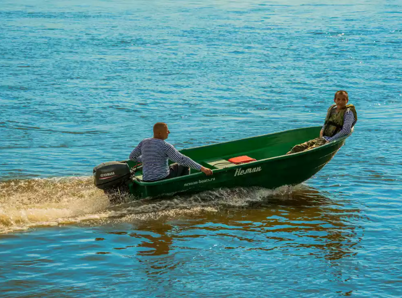 Стеклопластиковая лодка Neman-340 (тримаран) в Петрозаводске