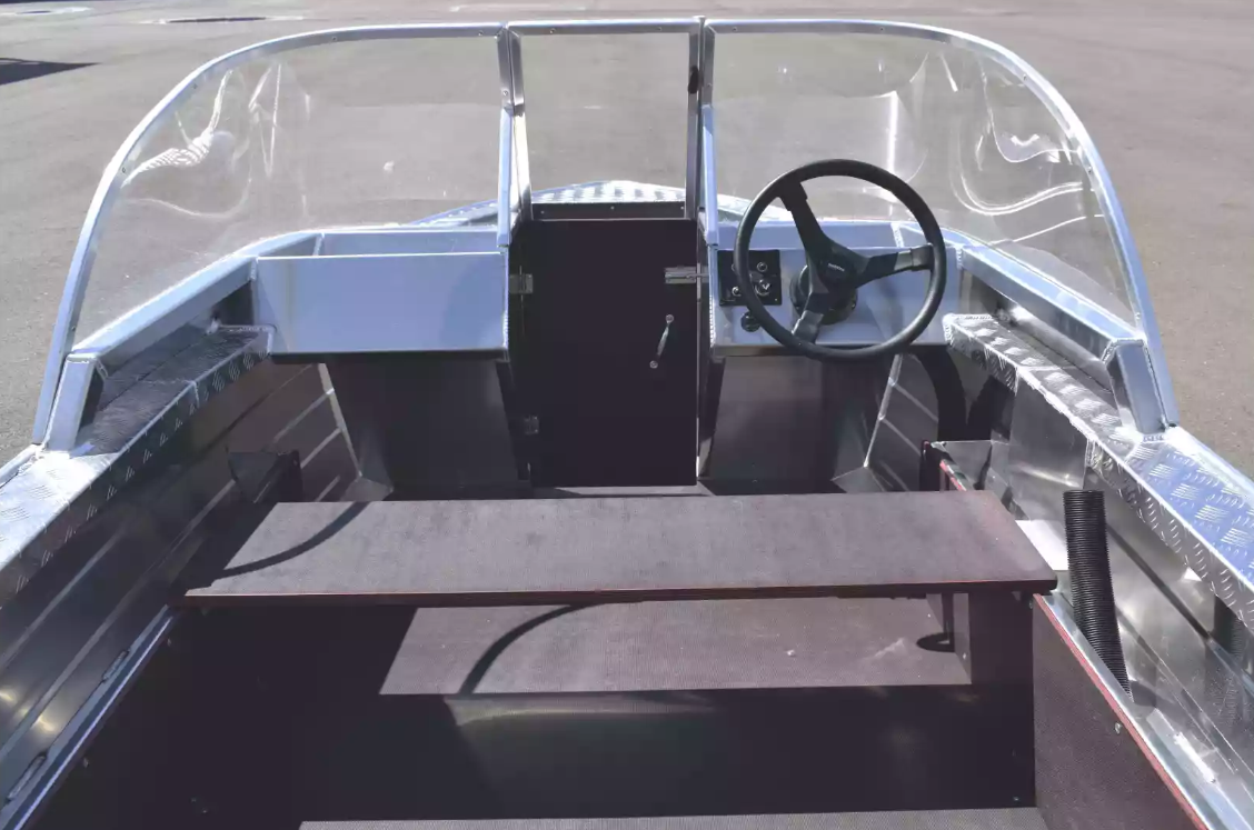 Алюминиевая лодка Wyatboat-390 DCM в Петрозаводске