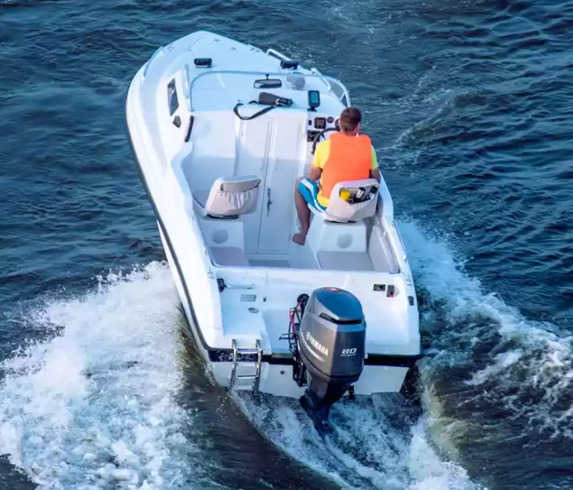 Стеклопластиковый катер Neman-500 в Петрозаводске