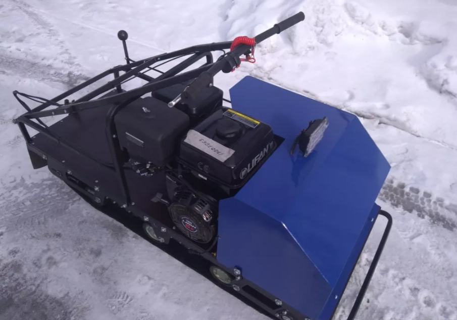 Мотобуксировщик AhtaR ЗИМА с реверсом (задний ход) в Петрозаводске