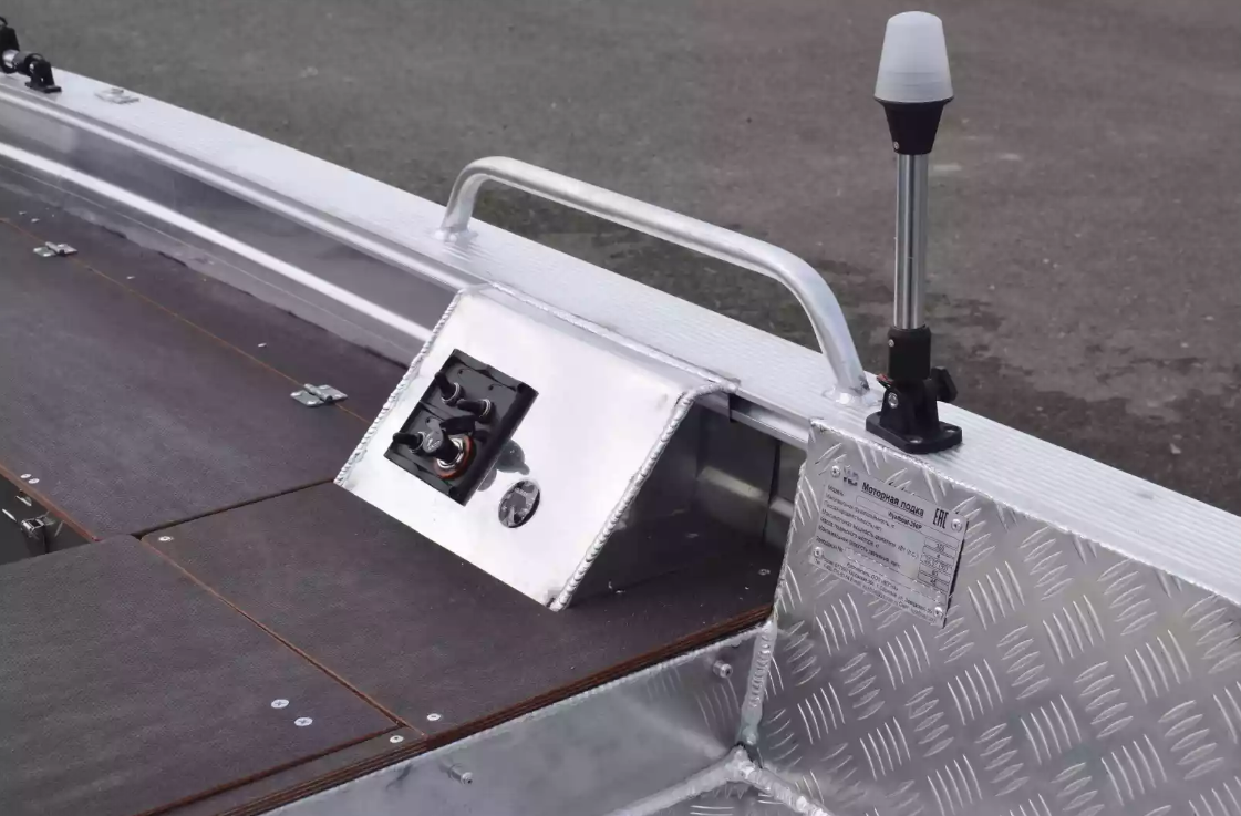 Алюминиевая лодка Wyatboat-390РМ в Петрозаводске