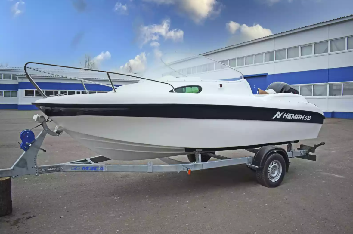 Стеклопластиковый катер Neman-530 с каютой в Петрозаводске