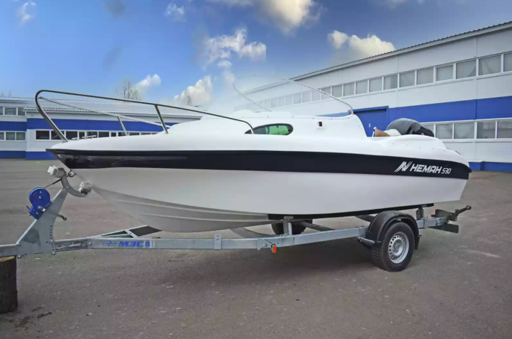 Стеклопластиковый катер Neman-530 с каютой в Петрозаводске