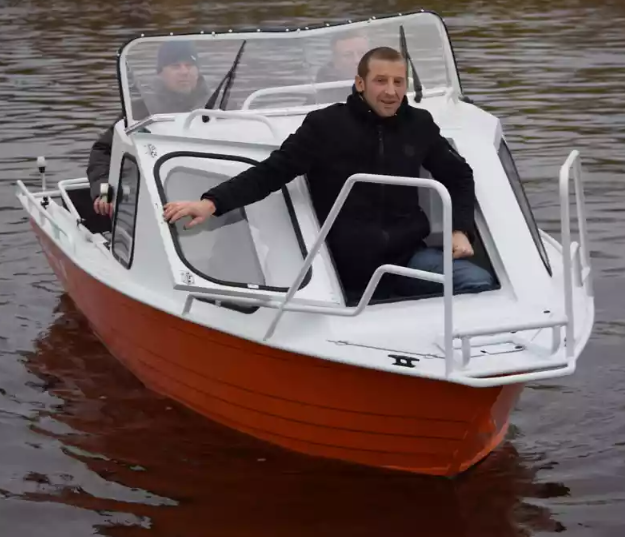 Алюминиевый катер Неман-500 (каютный) в Петрозаводске