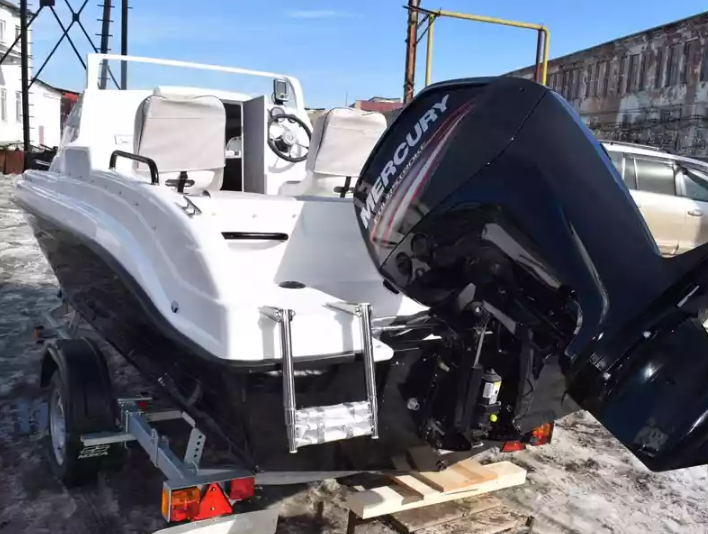 Комбинированный катер Neman-500 с каютой в Петрозаводске