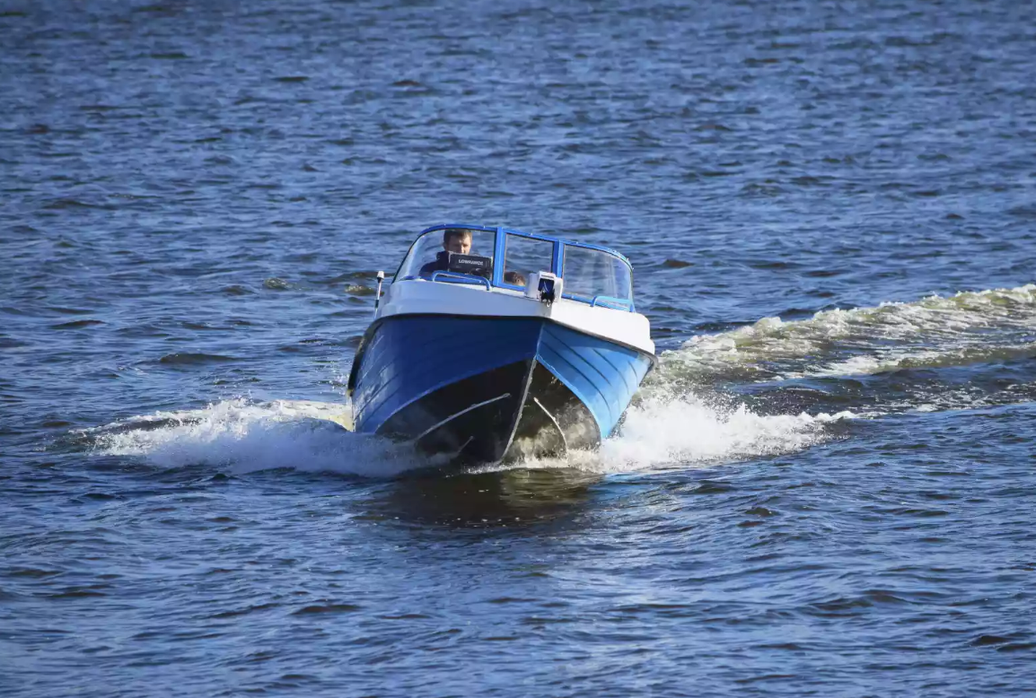 Комбинированный катер Neman-450 Open в Петрозаводске