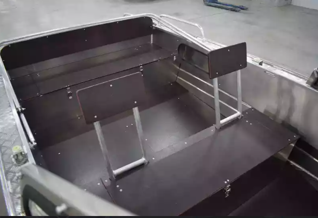Алюминиевый катер Wyatboat-460 DCM Pro в Петрозаводске