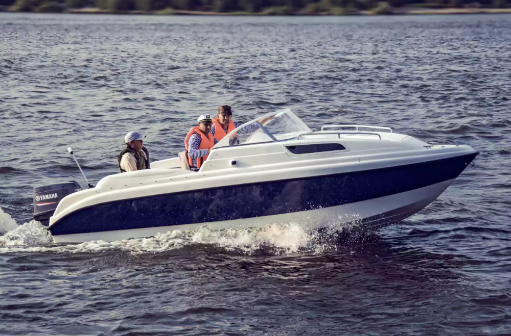 Стеклопластиковый катер Neman-550 с каютой в Петрозаводске