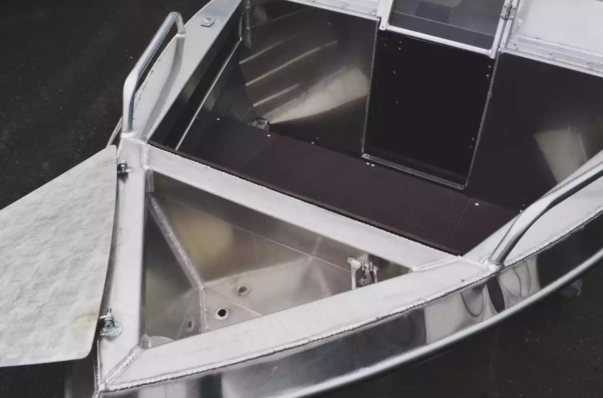 Алюминиевый катер Neman-400 DC в Петрозаводске