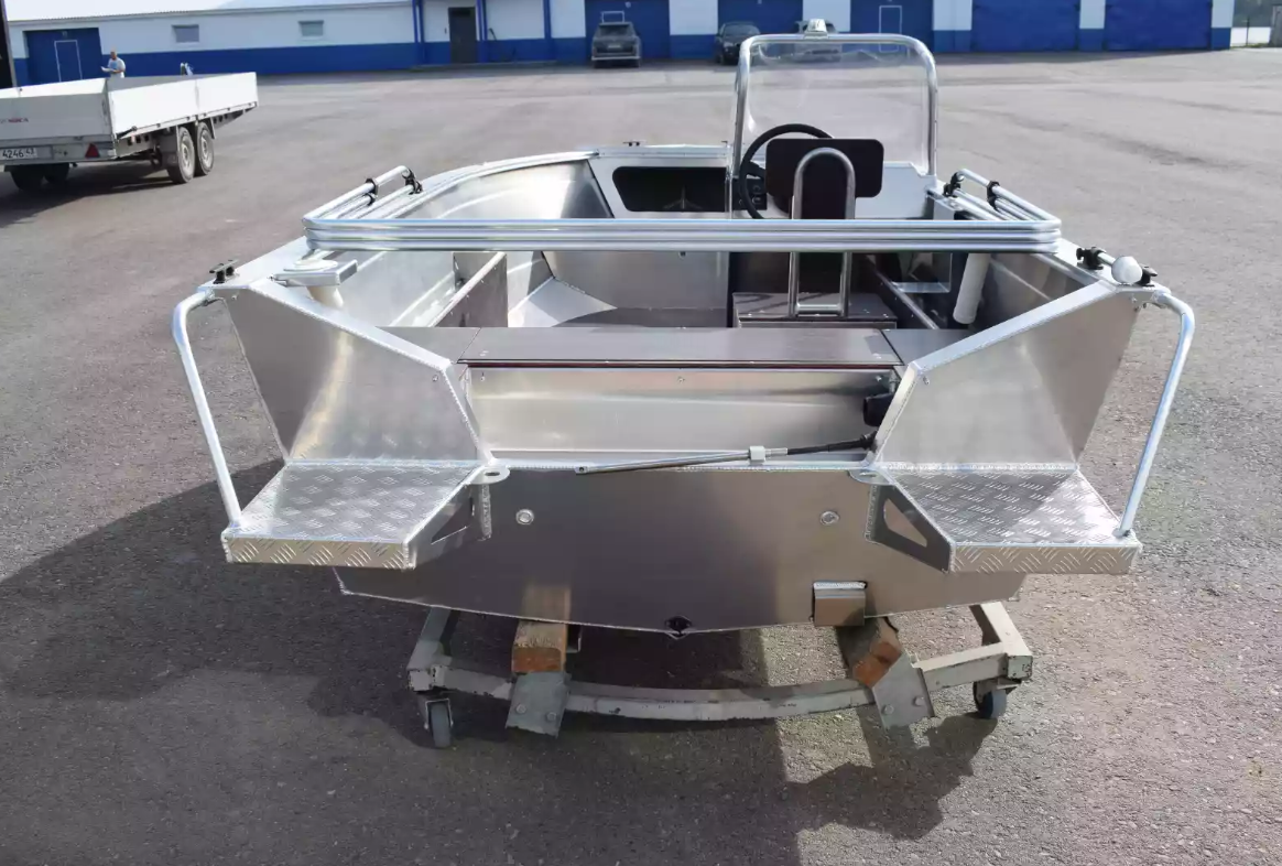 Алюминиевый катер Неман-400 С в Петрозаводске