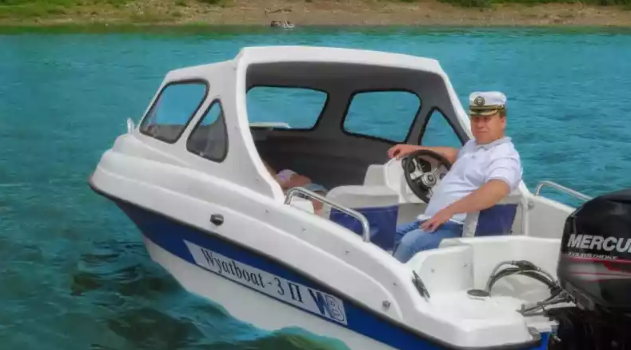 Стеклопластиковый катер Wyatboat-3 П (полурубка) в Петрозаводске