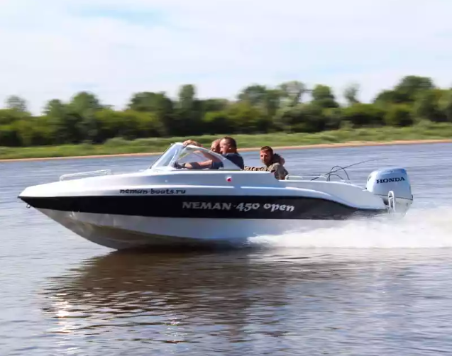 Стеклопластиковый катер Neman-450 Open в Петрозаводске