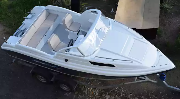 Комбинированный катер Neman-550 с каютой в Петрозаводске