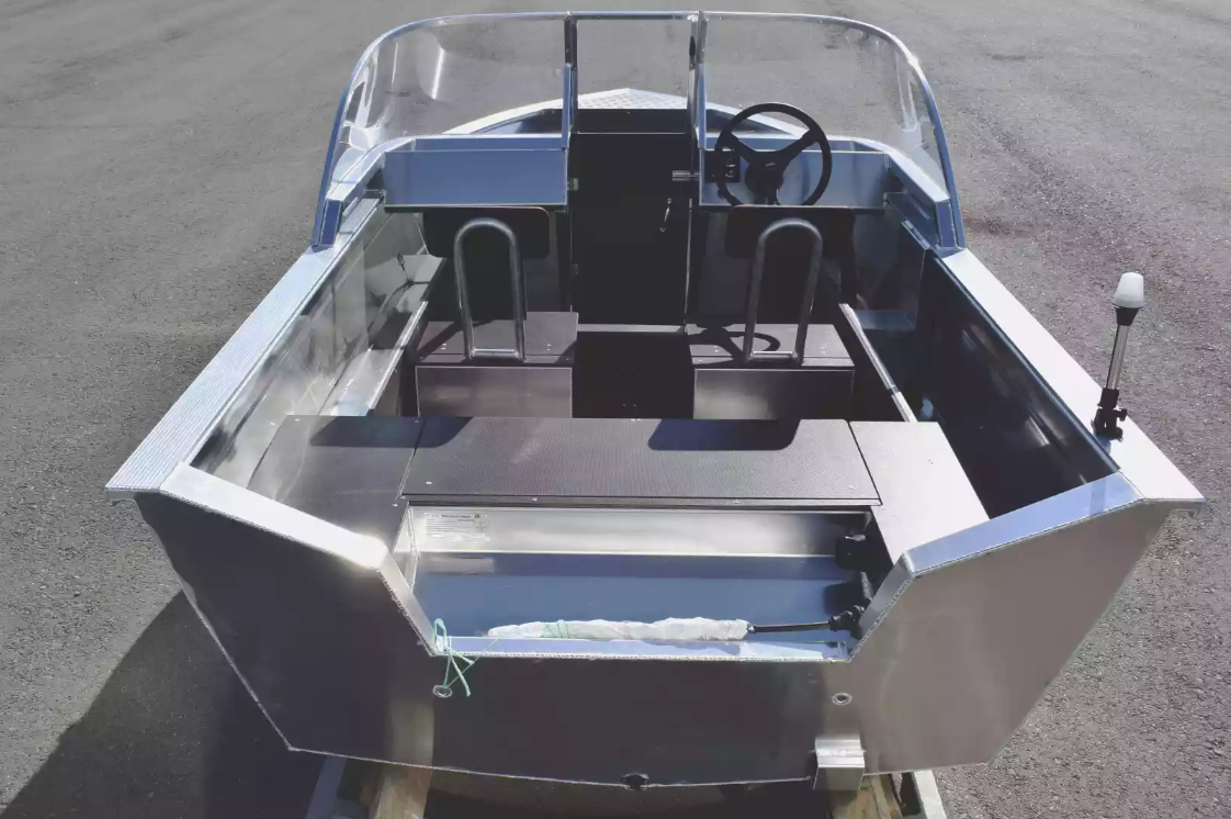 Алюминиевая лодка  Неман-400 DCM в Петрозаводске