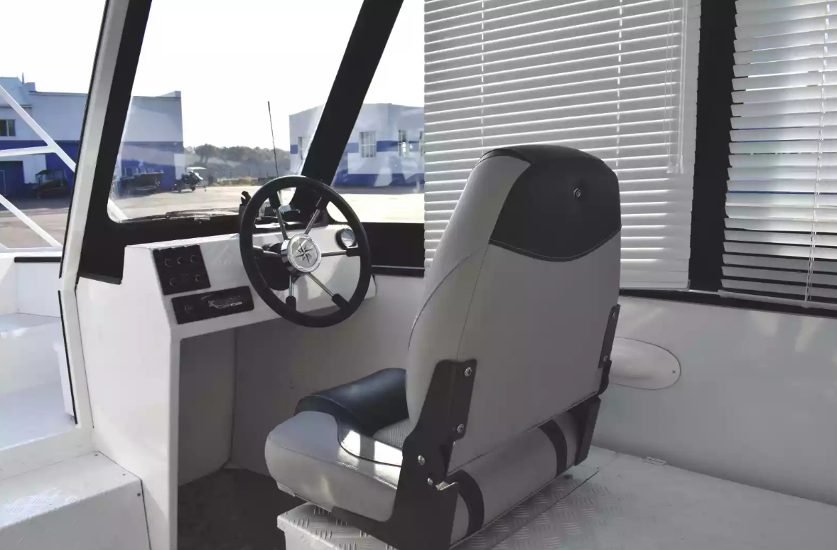 Алюминиевый катер Wyatboat-660 Cabin в Петрозаводске