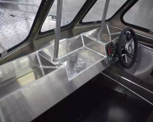 Алюминиевый катер Wyatboat-460 DCM Pro в Петрозаводске