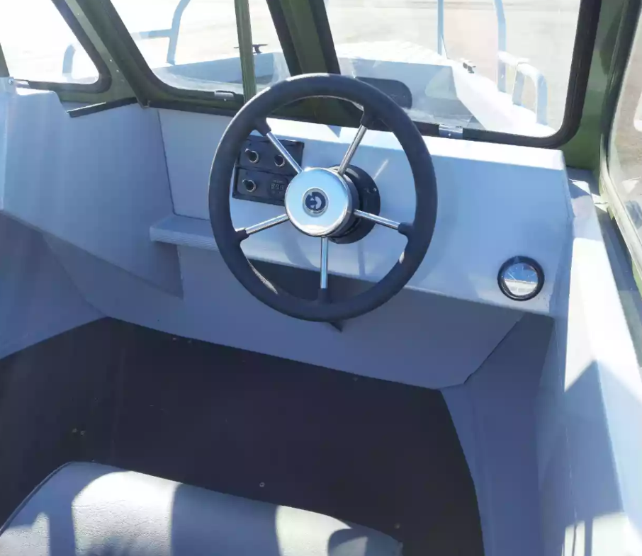 Алюминиевый катер Неман-550 DC Pro в Петрозаводске