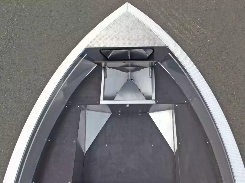 Алюминиевая лодка  Неман-420 в Петрозаводске