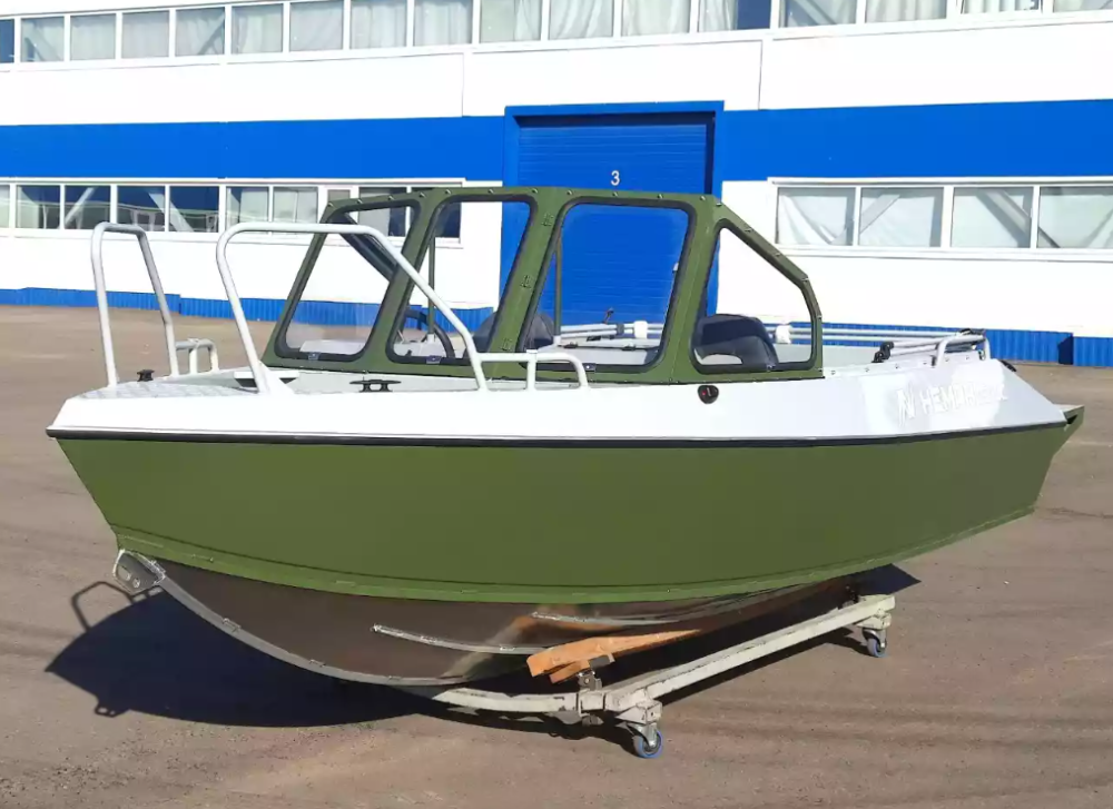 Алюминиевый катер Неман-550 DC Pro в Петрозаводске