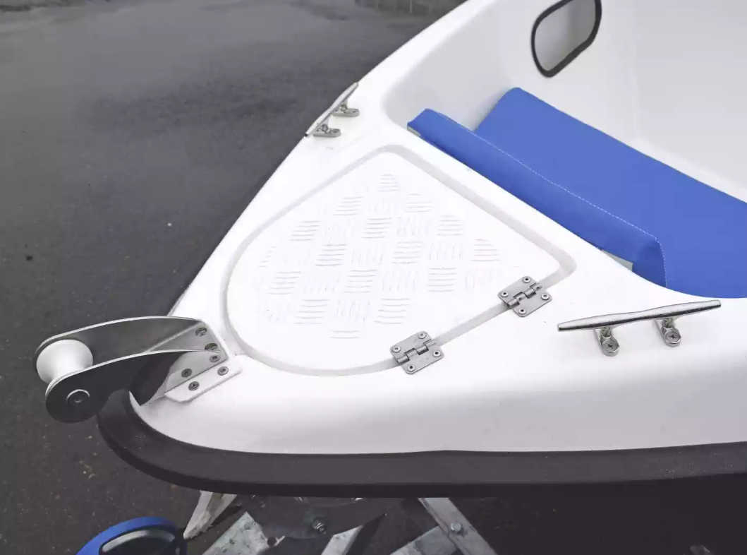 Стеклопластиковый катер Wyatboat-430DCМ (килевая) в Петрозаводске