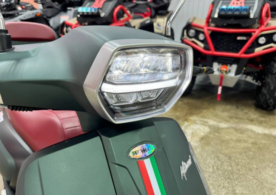 Скутер PROMAX Miami 240 (49) в Петрозаводске