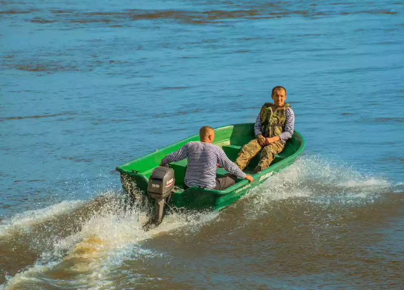 Стеклопластиковая лодка Neman-340 (тримаран) в Петрозаводске