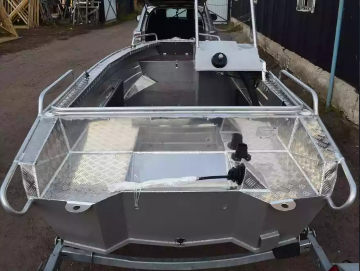 Алюминиевый катер Wyatboat-390 C в Петрозаводске
