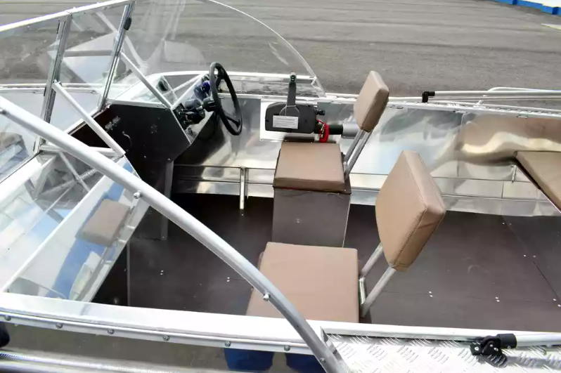 Алюминиевый катер Неман-500 DCM в Петрозаводске