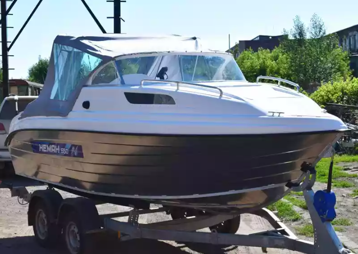 Комбинированный катер Neman-550 с каютой в Петрозаводске