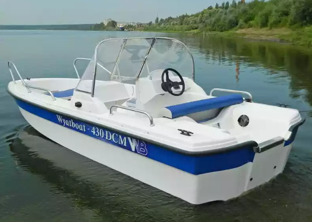 Стеклопластиковый катер Wyatboat-430 DCM (тримаран) в Петрозаводске