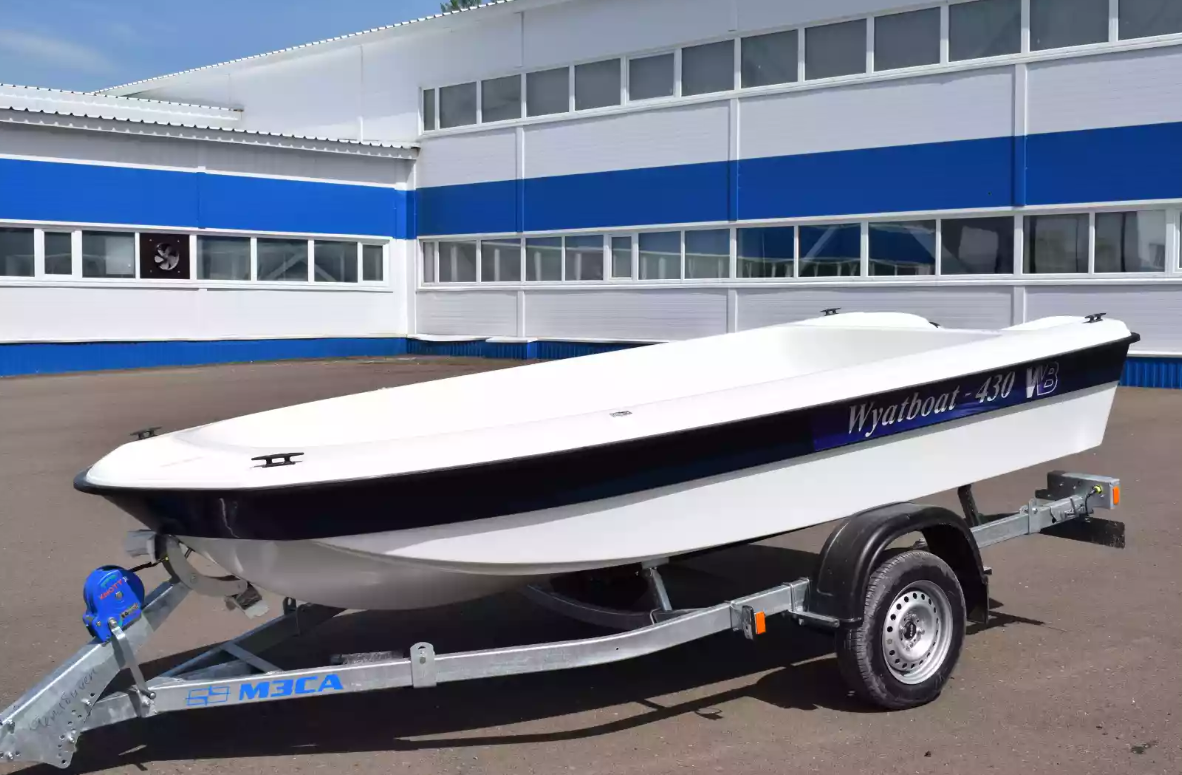 Стеклопластиковая лодка Wyatboat 430 тримаран в Петрозаводске