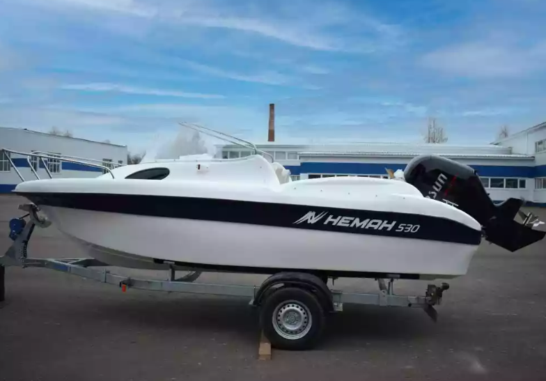 Стеклопластиковый катер Neman-530 с каютой в Петрозаводске