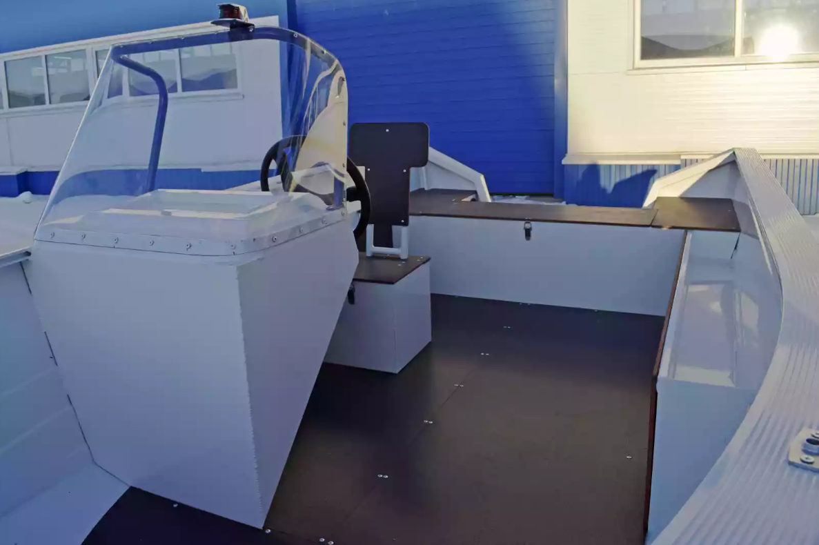 Алюминиевый катер Неман-400 С в Петрозаводске