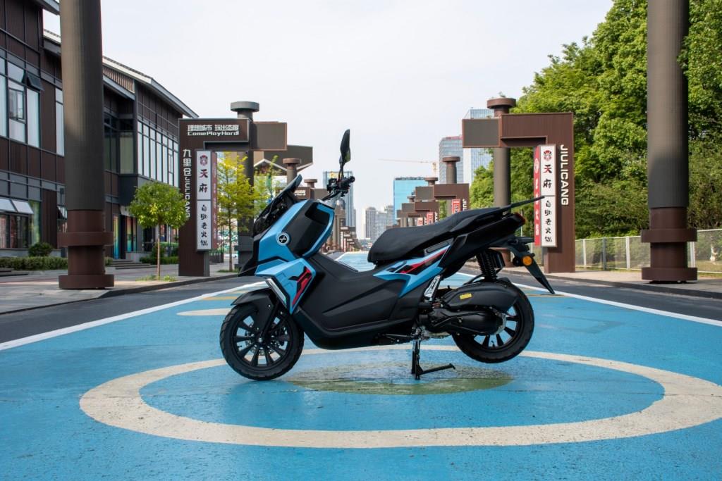 Скутер PROMAX BMW C250X в Петрозаводске