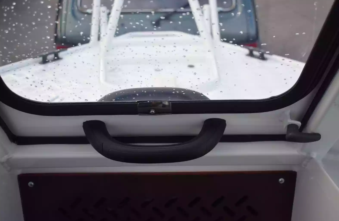 Алюминиевый катер Неман-500 (закрытая рубка) в Петрозаводске