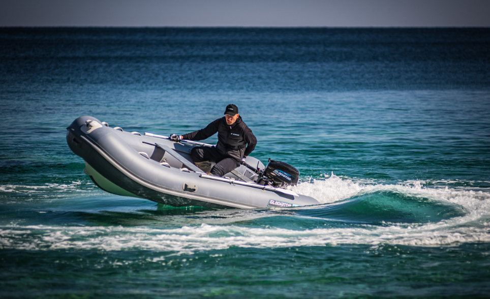 Лодка GLADIATOR RIB380AL в Петрозаводске